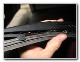 Hyundai-Tucson-Rear-Window-Wiper-Blade-Replacement-Guide-014