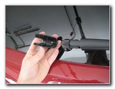 Hyundai-Tucson-Rear-Window-Wiper-Blade-Replacement-Guide-016