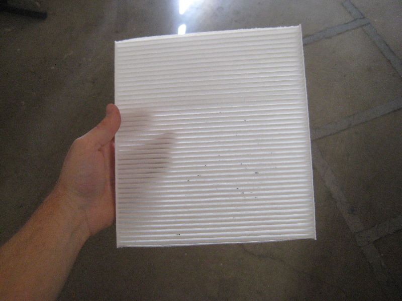 Hyundai-Veloster-Cabin-Air-Filter-Replacement-Guide-018