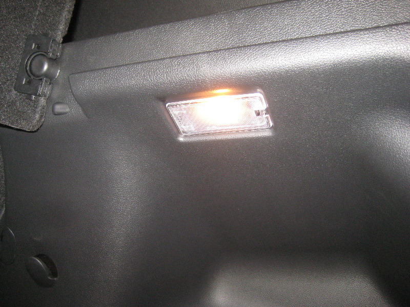 Hyundai-Veloster-Cargo-Area-Light-Bulb-Replacement-Guide-001