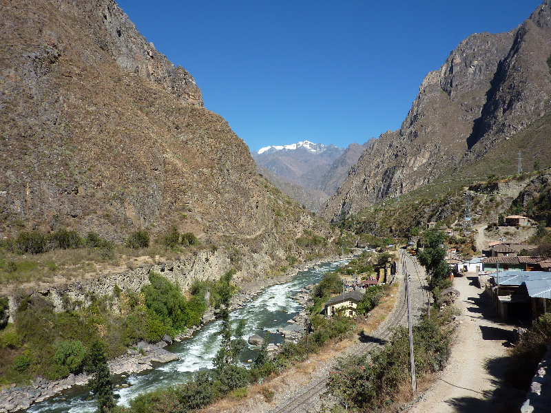 Inca-Hiking-Trail-To-Machu-Picchu-Peru-002