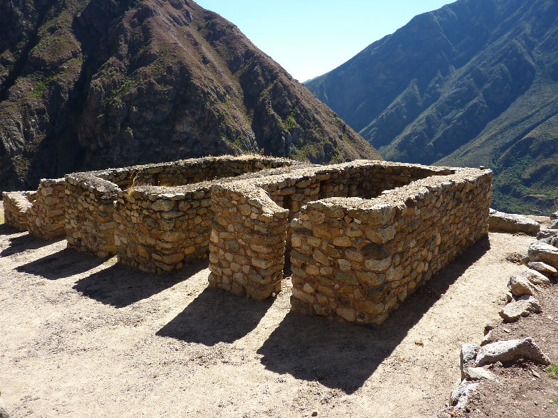 Inca-Hiking-Trail-To-Machu-Picchu-Peru-041