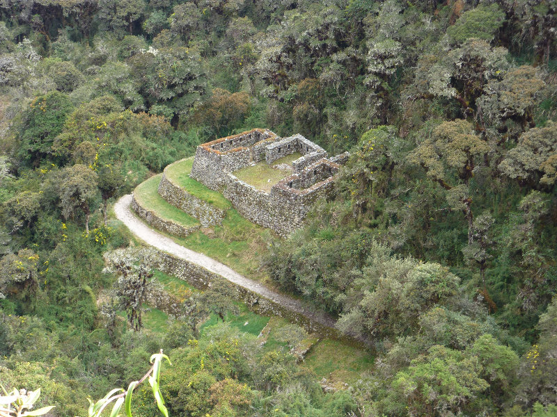 Inca-Hiking-Trail-To-Machu-Picchu-Peru-199