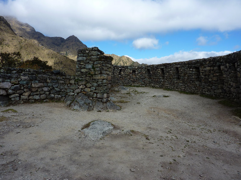 Inca-Hiking-Trail-To-Machu-Picchu-Peru-206