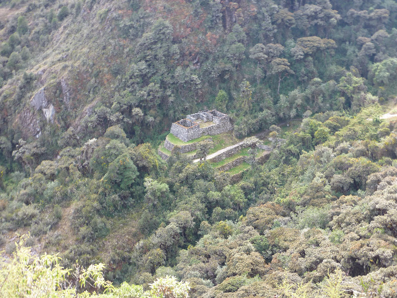 Inca-Hiking-Trail-To-Machu-Picchu-Peru-220