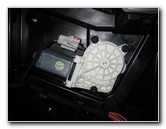 Jeep-Liberty-Door-Panel-Removal-Speaker-Replacement-Guide-027