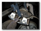 Jeep-Liberty-Front-Brake-Pads-Replacement-Guide-022