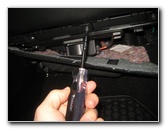 Jeep-Renegade-Glove-Box-Light-Bulb-Replacement-Guide-035