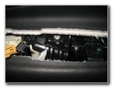 Jeep-Renegade-Interior-Door-Panel-Removal-Speaker-Replacement-Guide-025