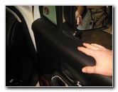 Jeep-Renegade-Interior-Door-Panel-Removal-Speaker-Replacement-Guide-052