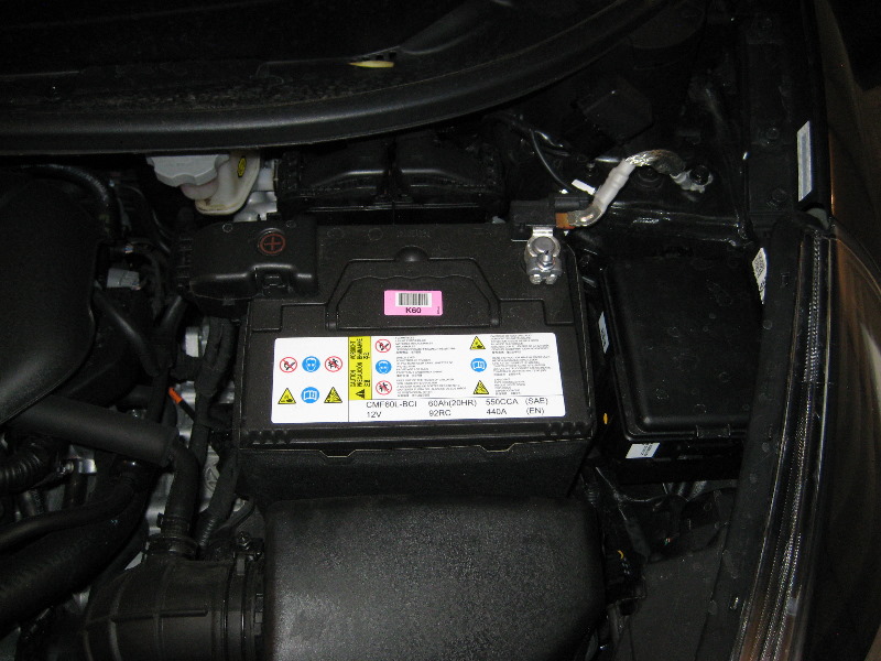 Kia-Rio-12V-Car-Battery-Replacement-Guide-001