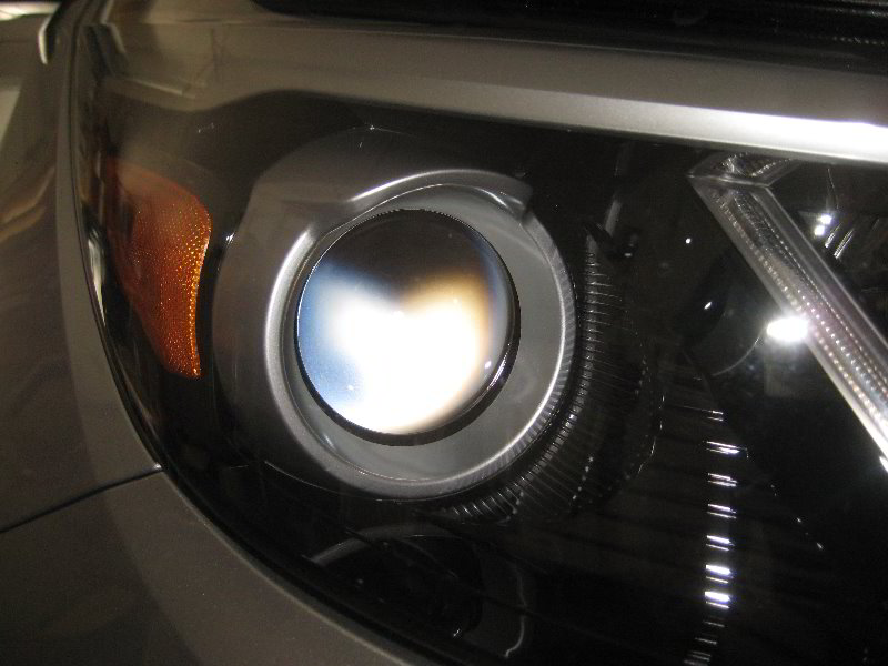 Kia-Sedona-Headlight-Bulbs-Replacement-Guide-002