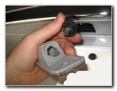 Kia-Sedona-License-Plate-Light-Bulbs-Replacement-Guide-009