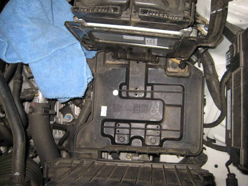 Kia-Soul-12V-Automotive-Battery-Replacement-Guide-020