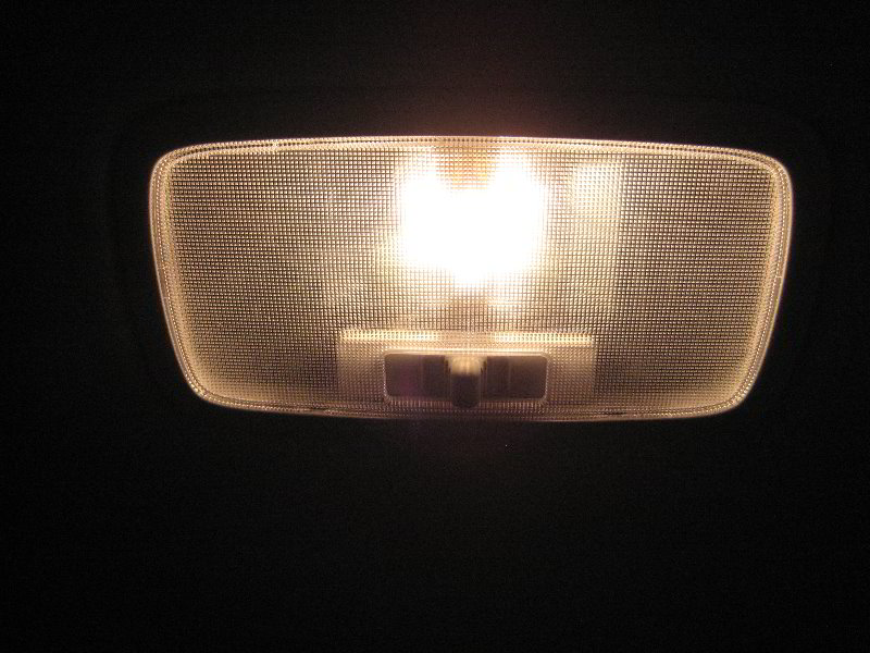 Kia-Soul-Dome-Light-Bulb-Replacement-Guide-015