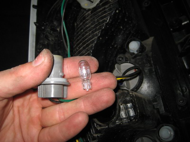 Kia-Soul-Tail-Light-Bulbs-Replacement-Guide-024