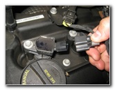 Kia-Sportage-Theta-II-Engine-Spark-Plugs-Replacement-Guide-008