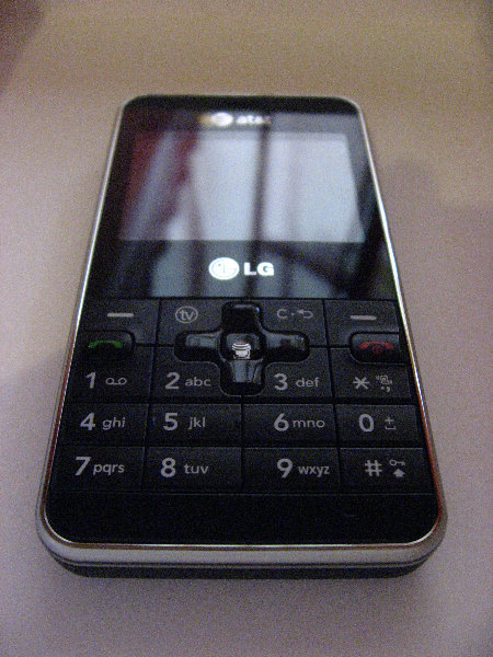 LG-Invision-CB630-Cell-Phone-Review-010