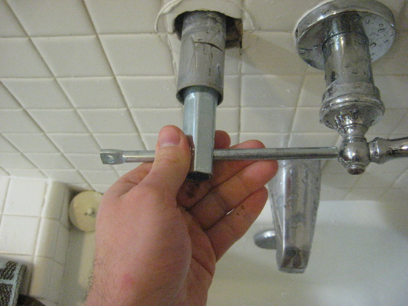 Leaking-Shower-Tub-Faucet-Valve-Stem-Replacement-Guide-015