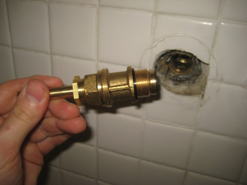 Leaking-Shower-Tub-Faucet-Valve-Stem-Replacement-Guide-040