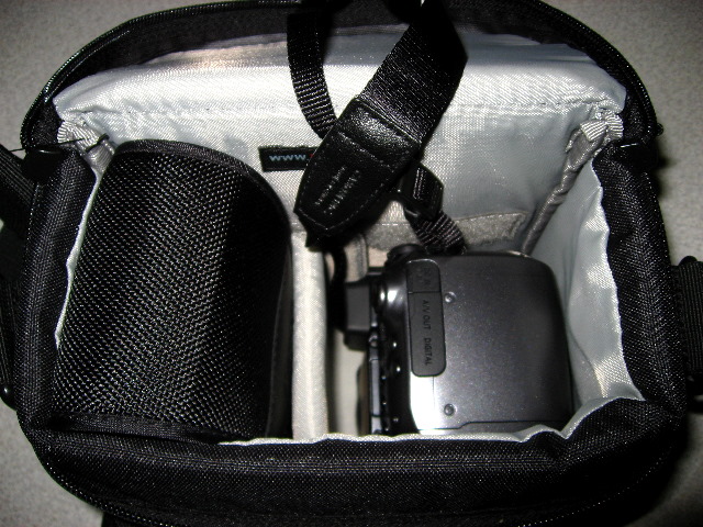 Lowepro-EX-140-Camera-Bag-Canon-S5-430EX-002