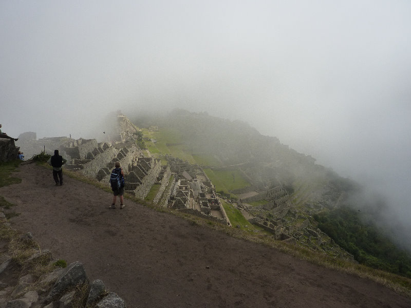 Machu-Picchu-Inca-Trail-Peru-South-America-001