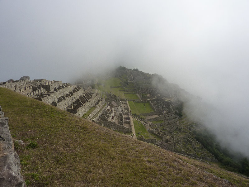 Machu-Picchu-Inca-Trail-Peru-South-America-006