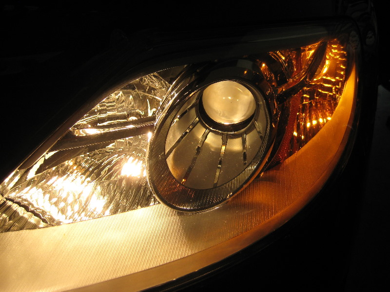 Mazda-CX-9-Headlight-Bulbs-Replacement-Guide-046
