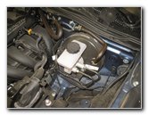 Mazda-MX-5-Miata-Front-Brake-Pads-Replacement-Guide-022