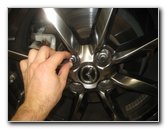 Mazda-MX-5-Miata-Front-Brake-Pads-Replacement-Guide-038