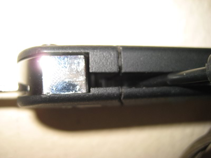 Mazda-Mazda3-Key-Fob-Battery-Replacement-Guide-005