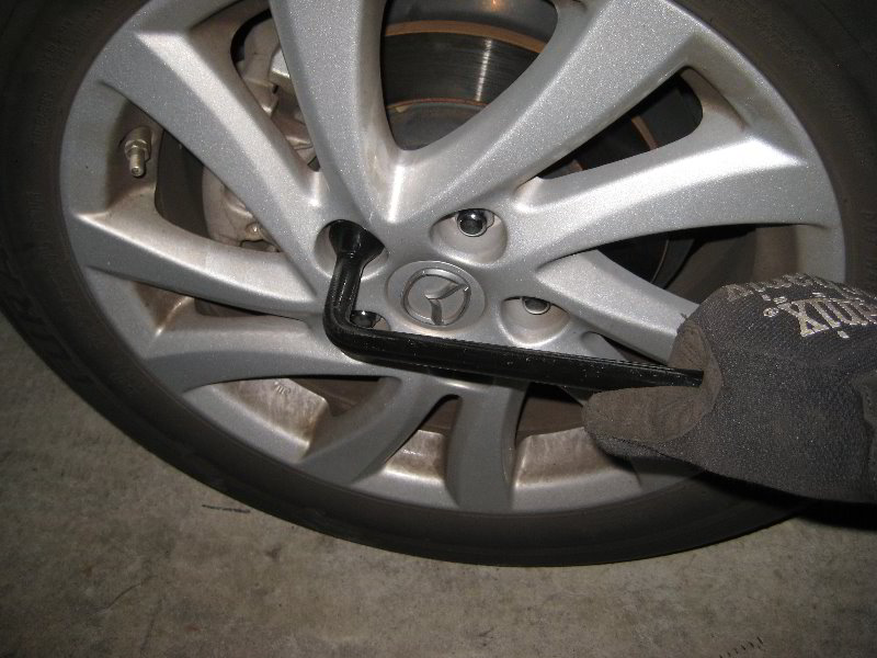 Mazda-Mazda3-Rear-Brake-Pads-Replacement-Guide-047