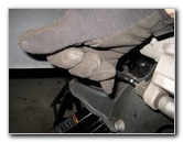 Mazda-Mazda3-Rear-Brake-Pads-Replacement-Guide-015