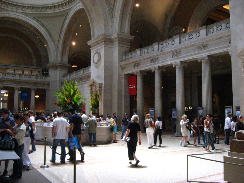 Metropolitan-Museum-of-Art-Manhattan-NYC-004
