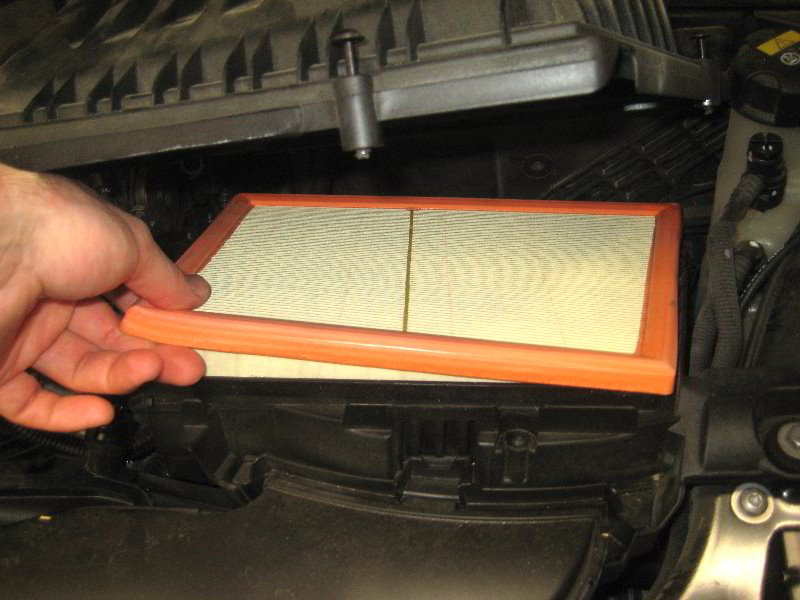 Mini-Cooper-Engine-Air-Filter-Replacement-Guide-013