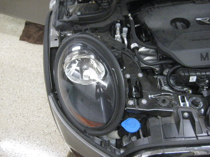 Mini-Cooper-Headlight-Bulbs-Replacement-Guide-003