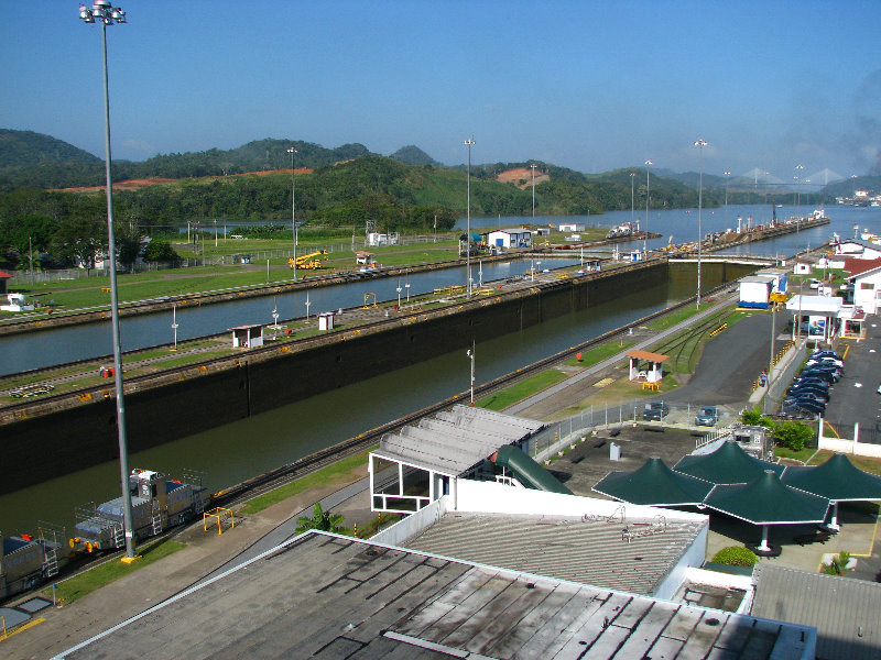 Miraflores-Locks-Panamax-Ship-Panama-Canal-007