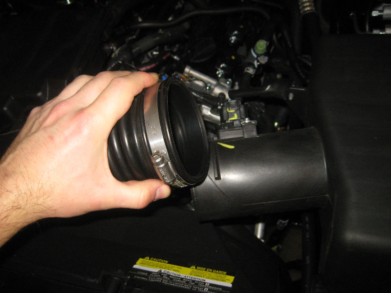 Nissan-Frontier-VQ40DE-V6-Engine-Serpentine-Belt-Replacement-Guide-012
