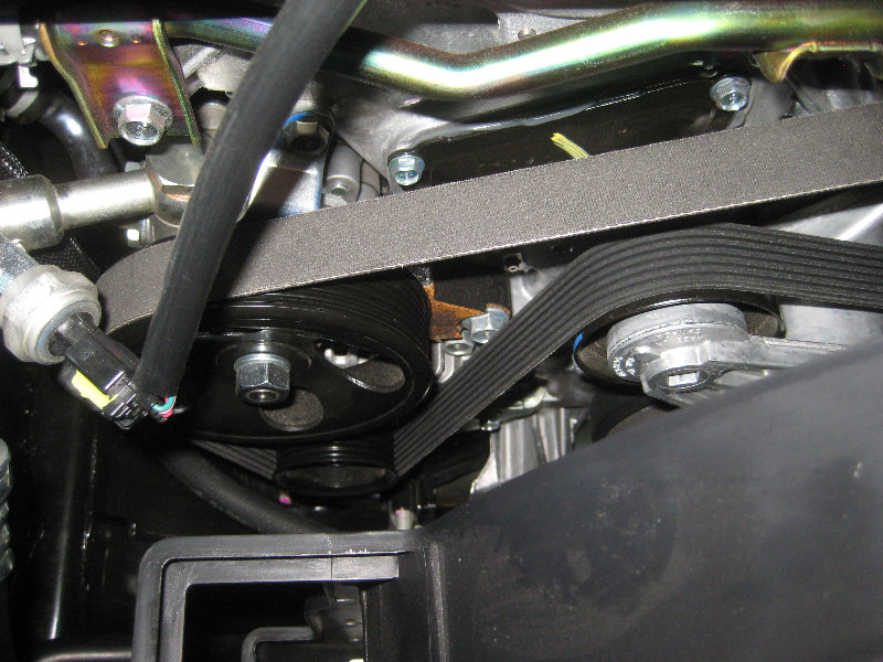 Nissan-Frontier-VQ40DE-V6-Engine-Serpentine-Belt-Replacement-Guide-034