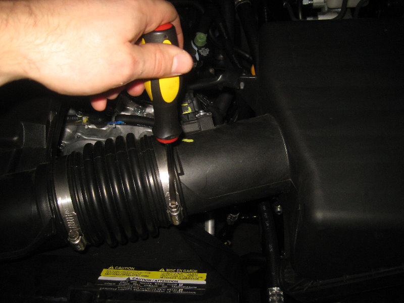 Nissan-Frontier-VQ40DE-V6-Engine-Serpentine-Belt-Replacement-Guide-042