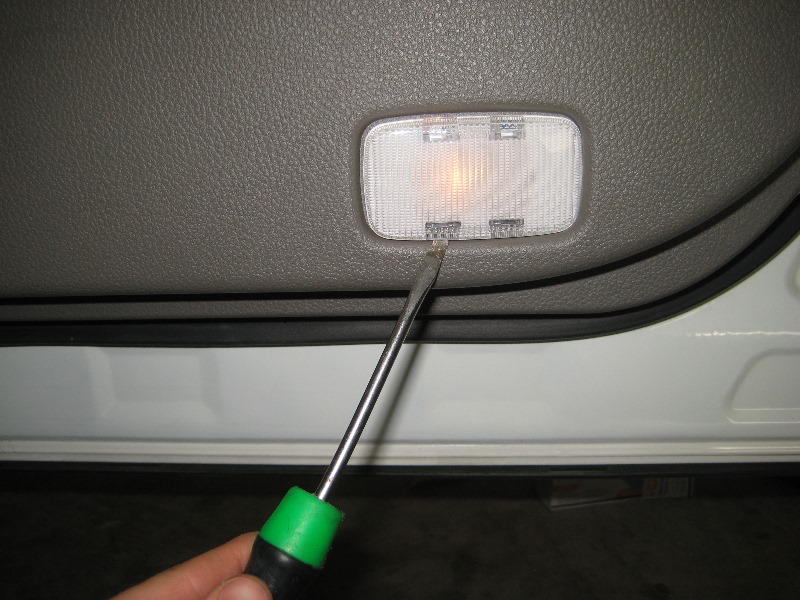 Nissan-Murano-Door-Courtesy-Step-Light-Bulb-Replacement-Guide-003