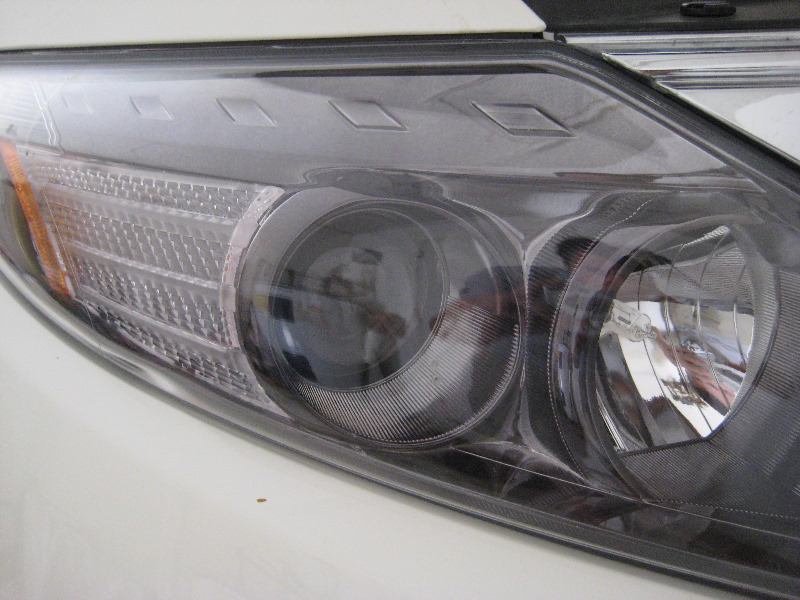 Nissan-Murano-Headlight-Bulbs-Replacement-Guide-002