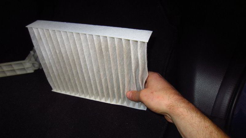 Nissan-Qashqai-Rogue-Sport-Cabin-Air-Filter-Replacement-Guide-012