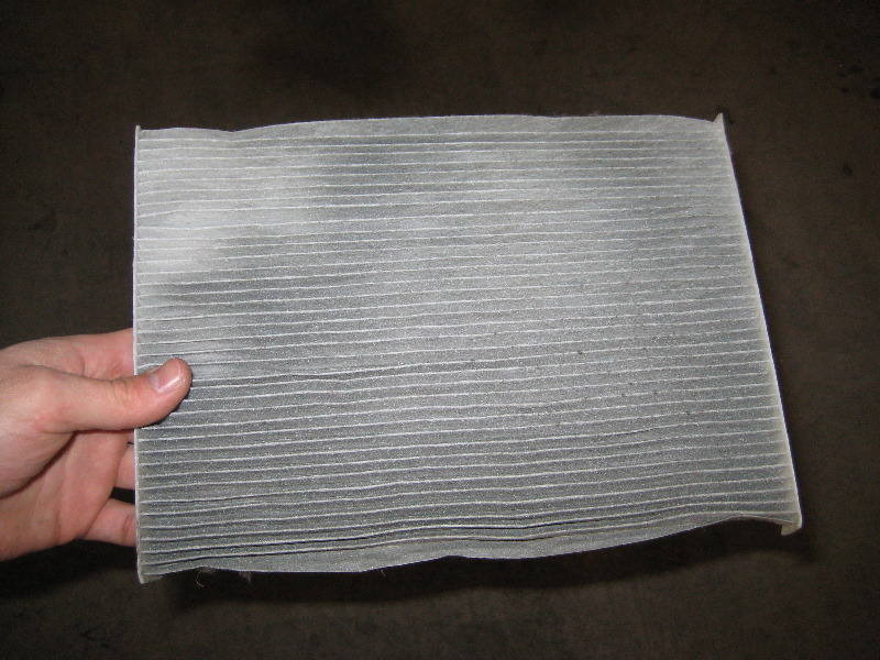 Nissan-Rogue-HVAC-Cabin-Air-Filter-Replacement-Guide-012