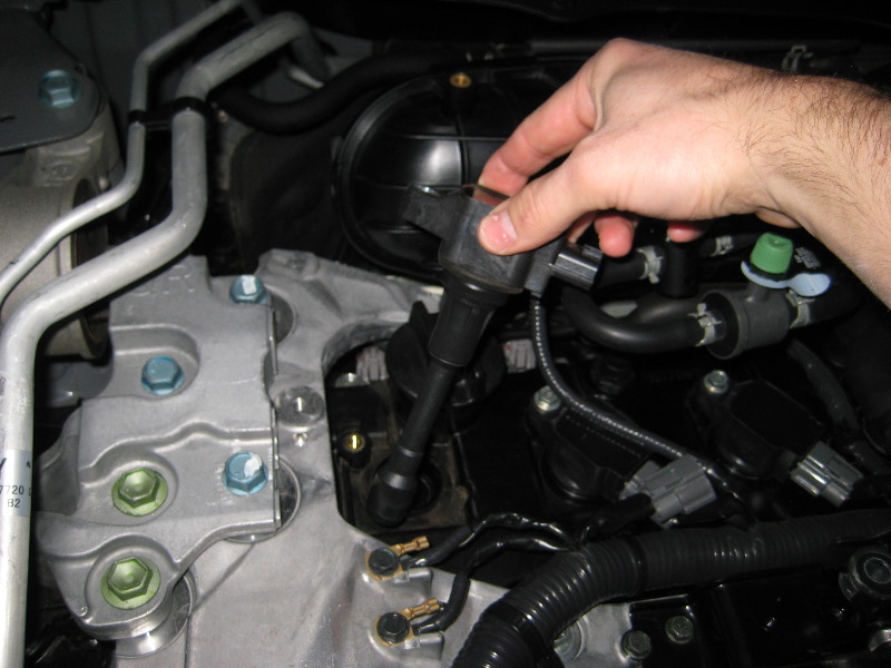 Nissan-Rogue-QR25DE-Engine-Spark-Plugs-Replacement-Guide-011