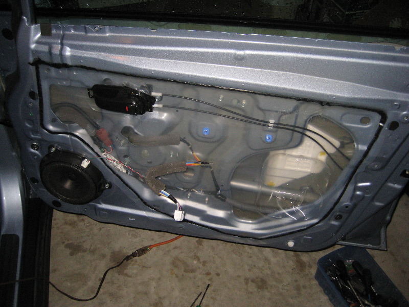 Nissan-Versa-Front-Door-Panel-Removal-Speaker-Replacement-Guide-014