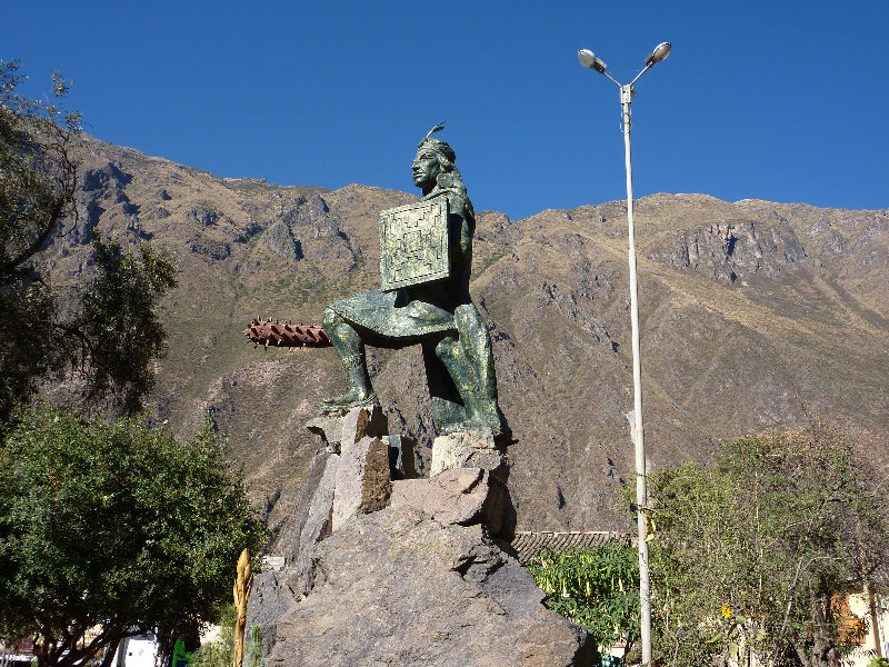 Ollantaytambo-Town-Sacred-Valley-Peru-023
