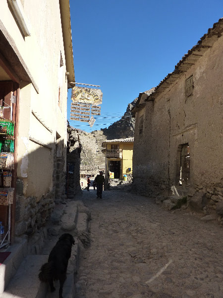 Ollantaytambo-Town-Sacred-Valley-Peru-028