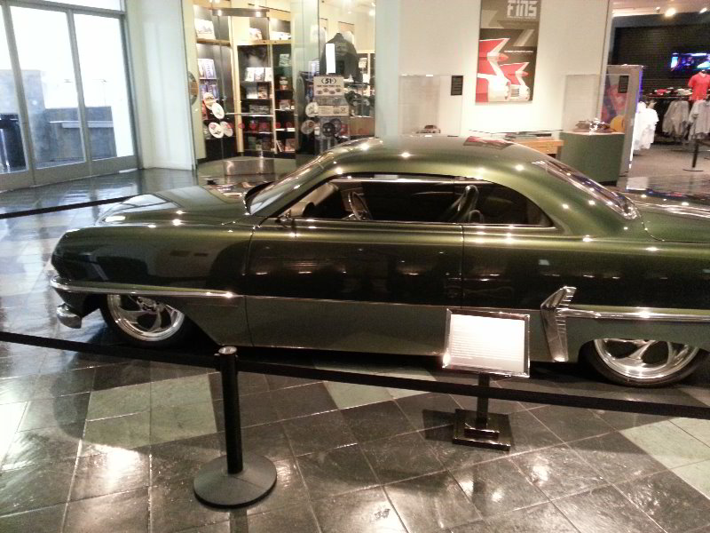 Petersen-Automotive-Museum-Los-Angeles-CA-002