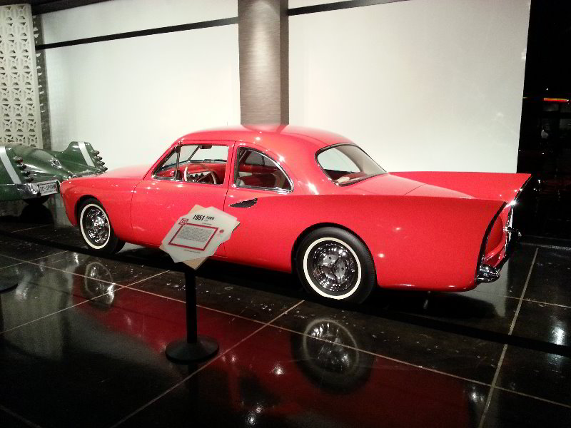 Petersen-Automotive-Museum-Los-Angeles-CA-033